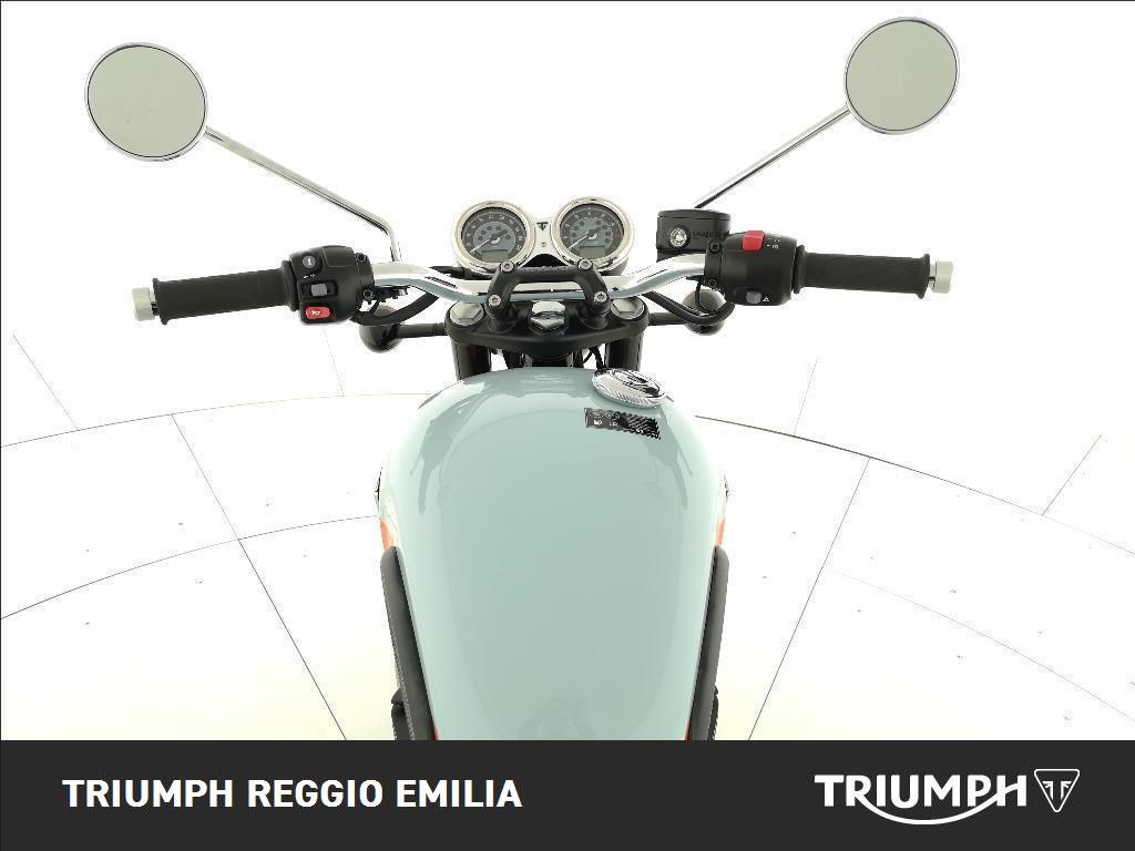 TRIUMPH Bonneville 900 T100 