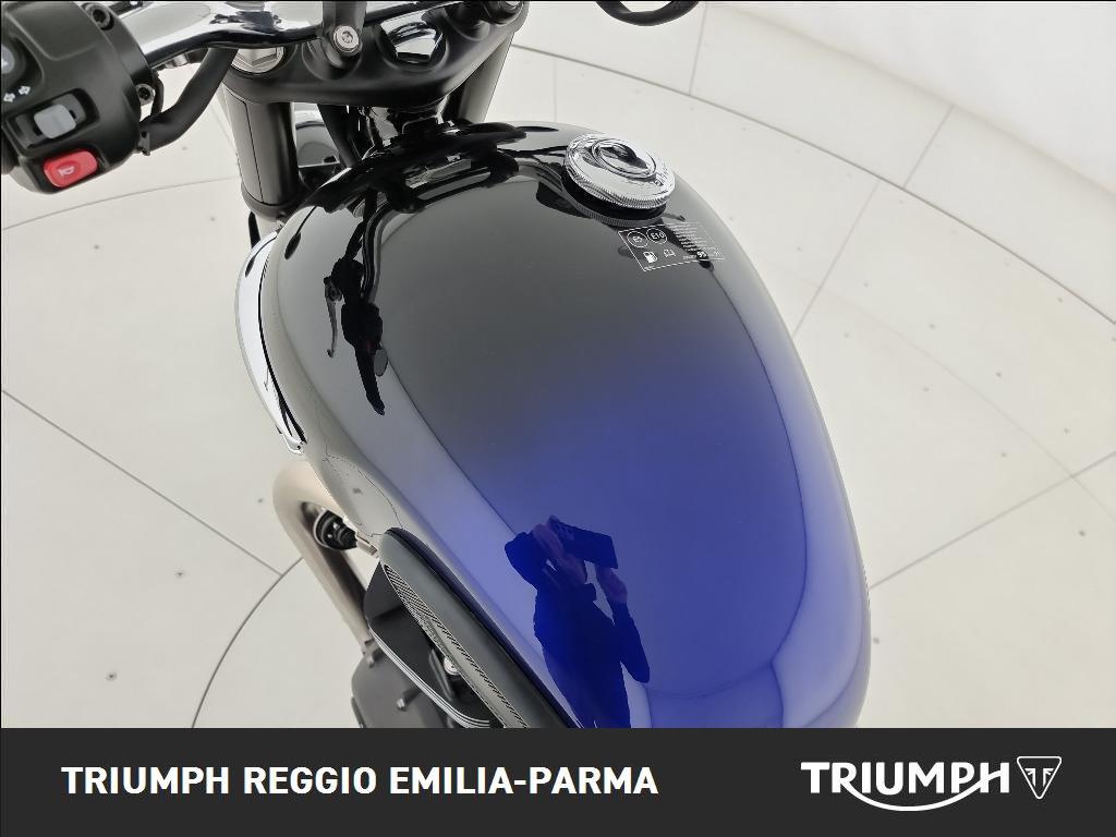 TRIUMPH Bonneville 900 T100 Stealth Edition