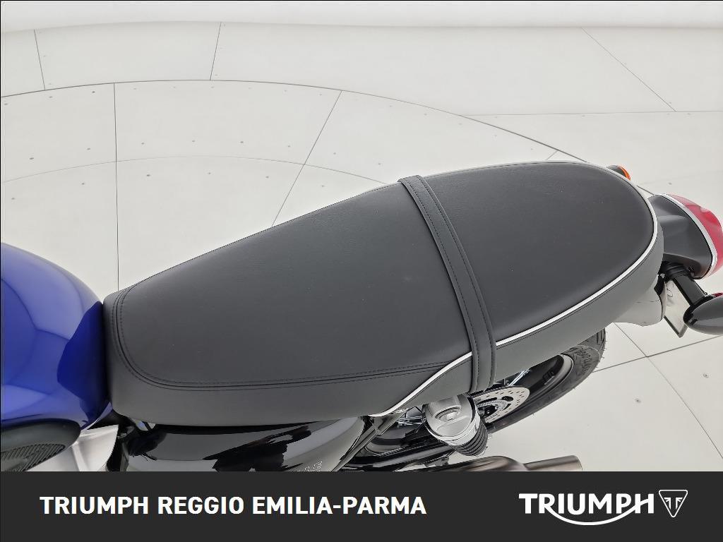 TRIUMPH Bonneville 900 T100 Stealth Edition