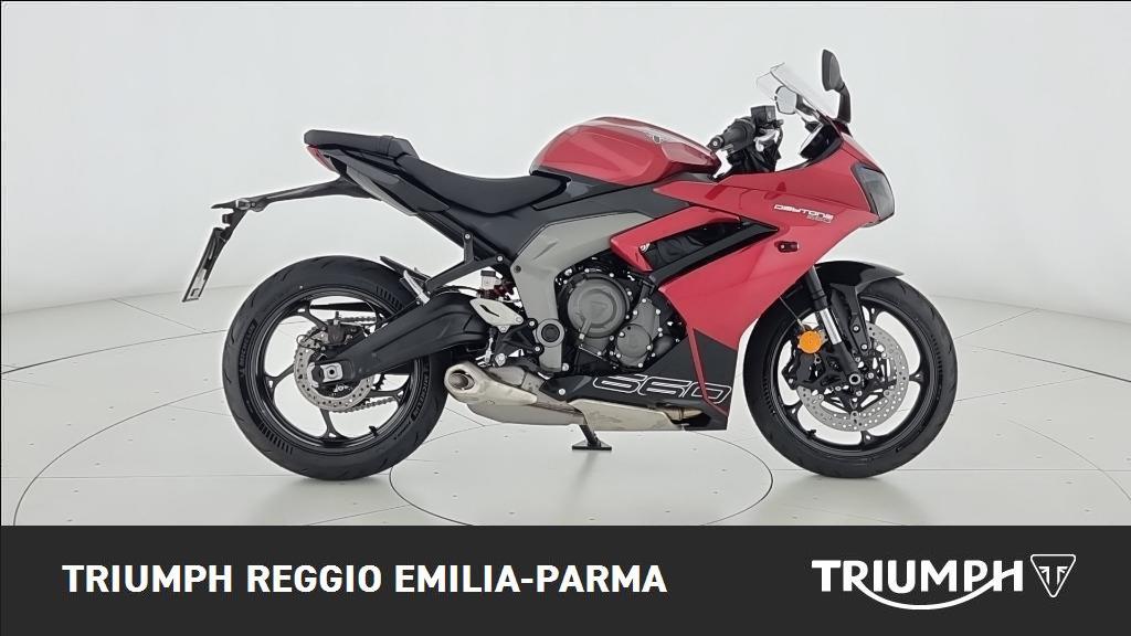 TRIUMPH Daytona 660 Abs