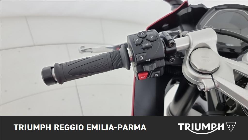TRIUMPH Daytona 660 Abs