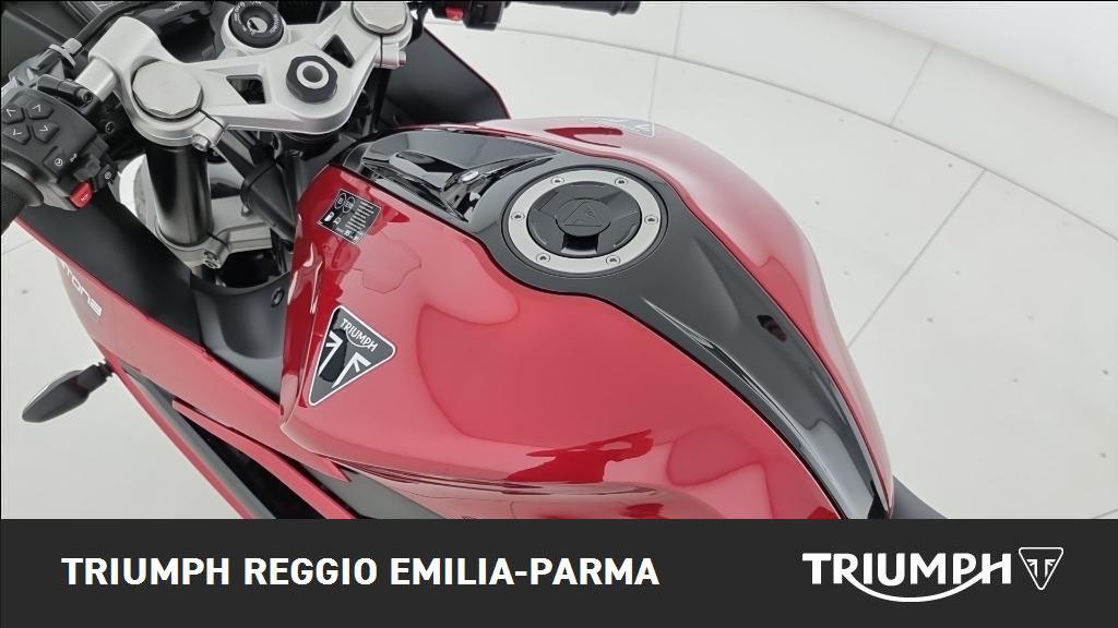 TRIUMPH Daytona 660 Abs