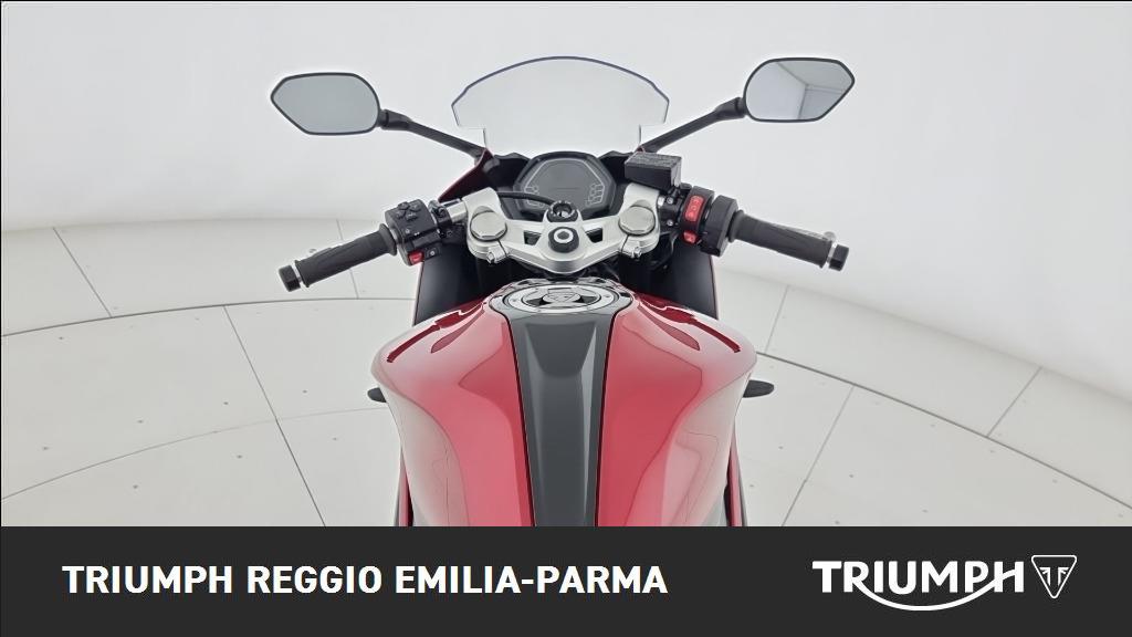TRIUMPH Daytona 660 Abs