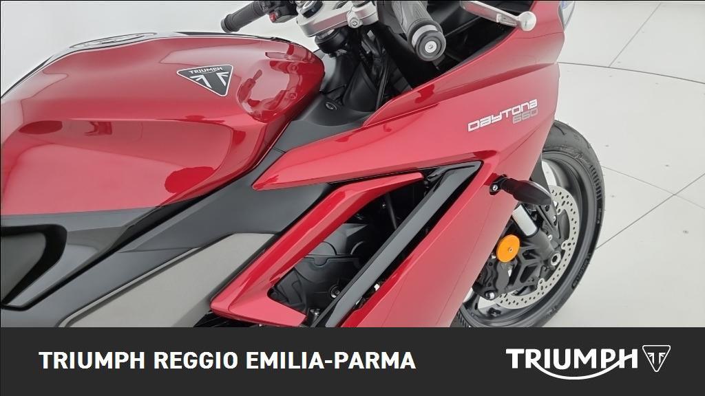 TRIUMPH Daytona 660 Abs