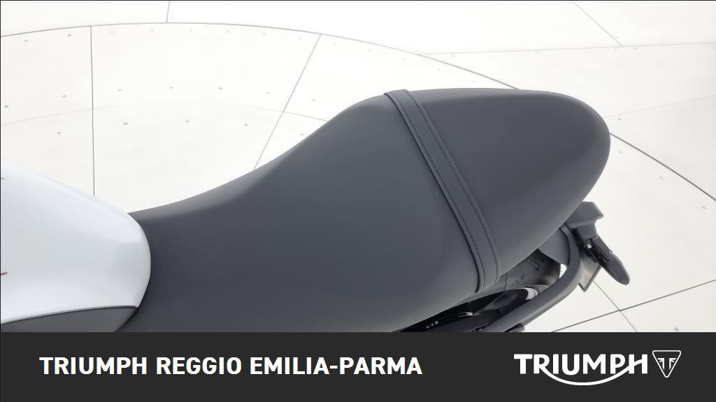 TRIUMPH Trident 660 Triple Tribute Abs