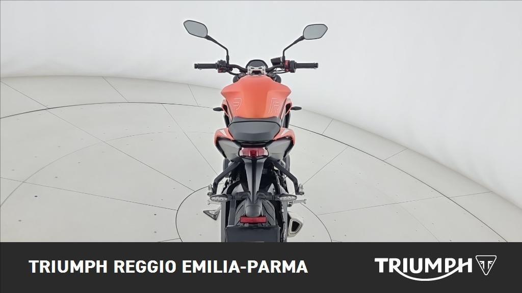 TRIUMPH Street Triple 675 R