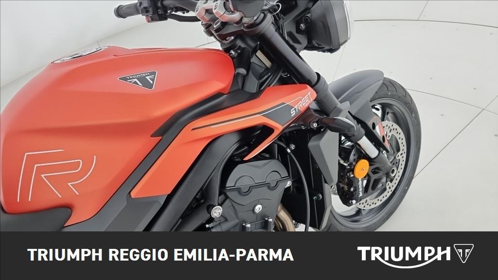 TRIUMPH Street Triple 675 R