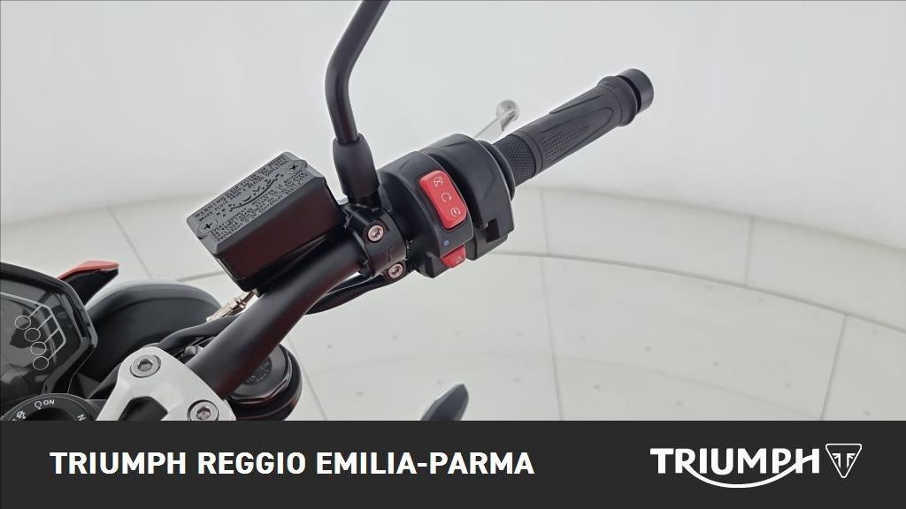 TRIUMPH Street Triple 675 R