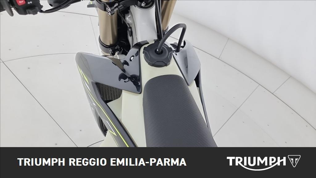 TRIUMPH TF 250 E Abs