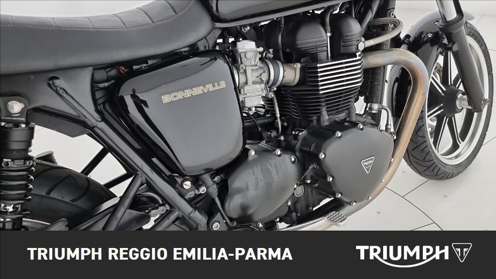 TRIUMPH Bonneville 865 SE
