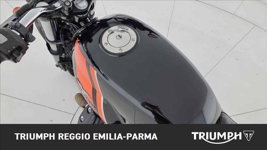 MOTO GUZZI V7 750 Stone