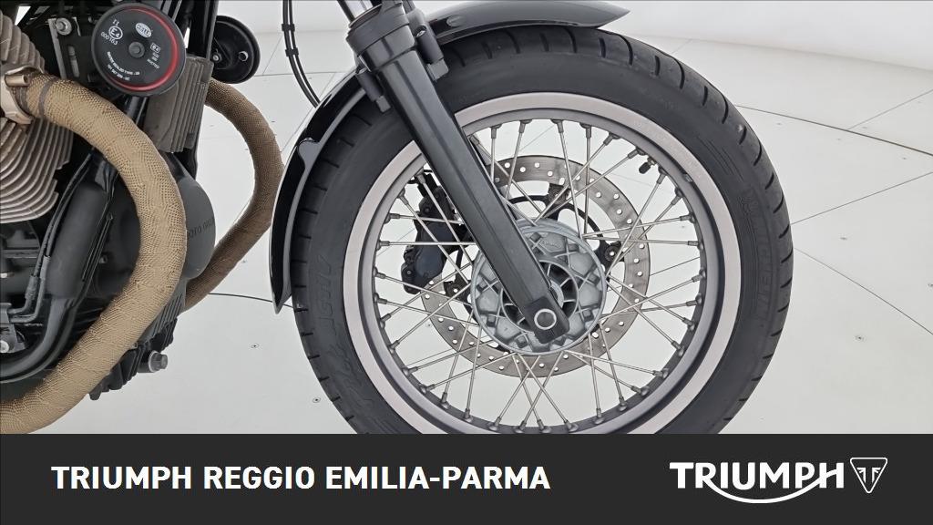 MOTO GUZZI V7 750 Stone