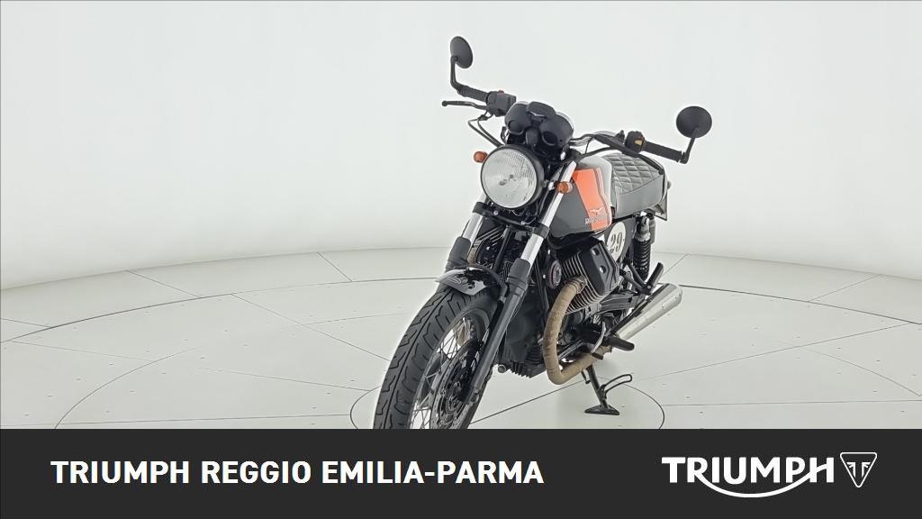 MOTO GUZZI V7 750 Stone