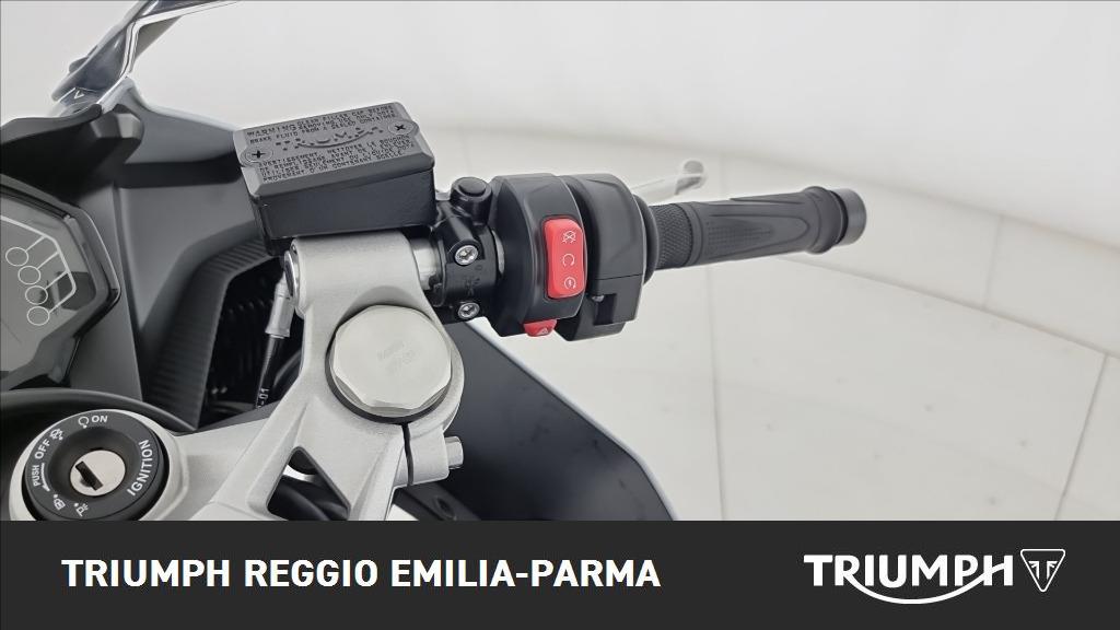 TRIUMPH Daytona 660 Abs