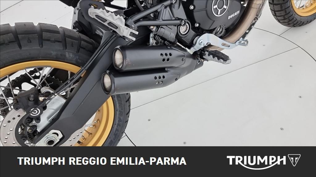 DUCATI Scrambler 800 Desert Sled Red
