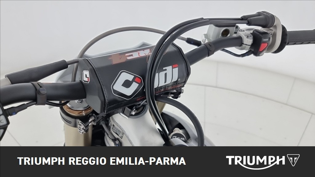 TRIUMPH TF 450 RC Abs