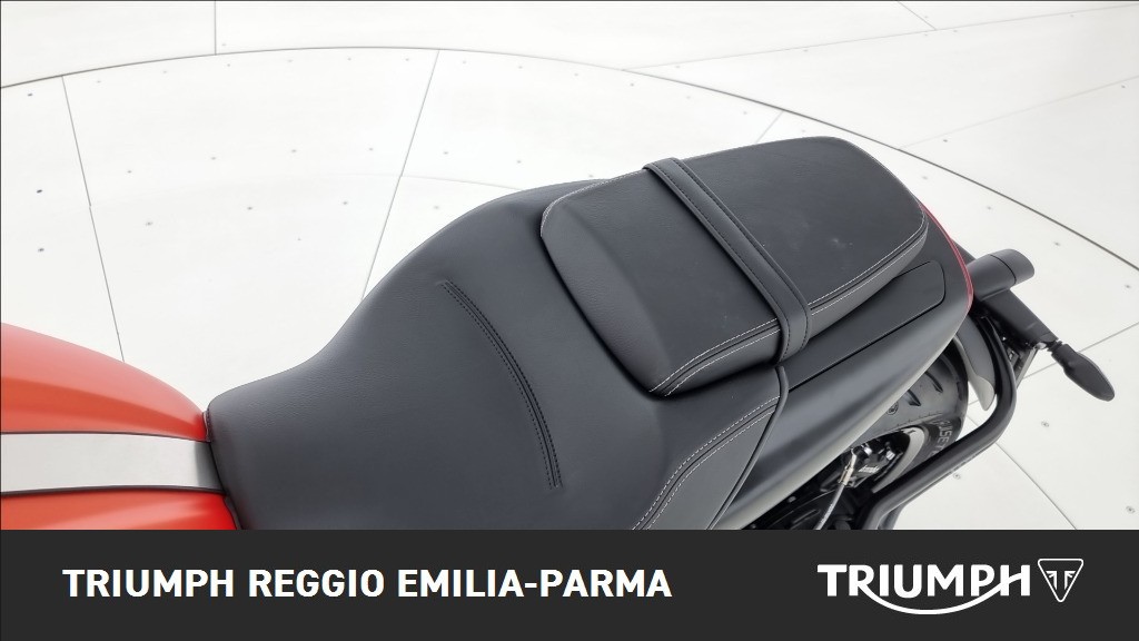 TRIUMPH Rocket III 2500 Storm R