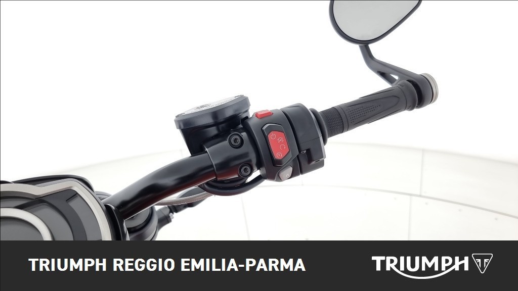 TRIUMPH Rocket III 2500 Storm R