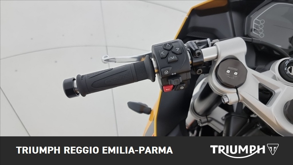 TRIUMPH Daytona 660 Abs