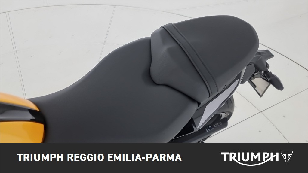 TRIUMPH Daytona 660 Abs