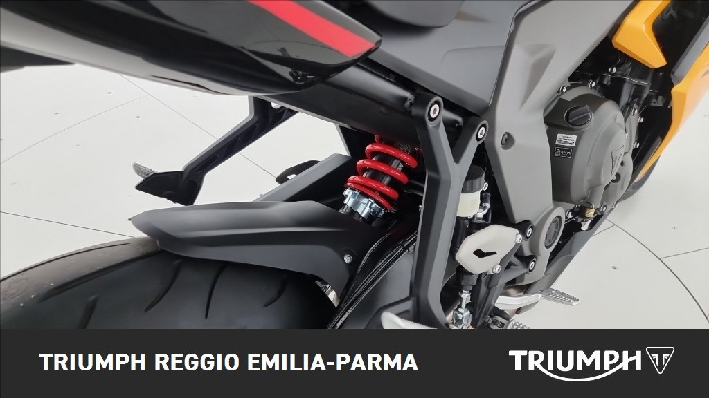 TRIUMPH Daytona 660 Abs