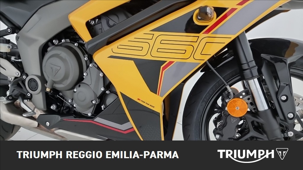 TRIUMPH Daytona 660 Abs