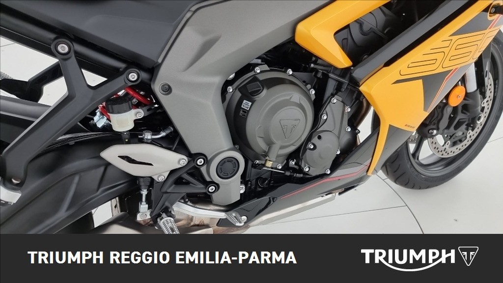 TRIUMPH Daytona 660 Abs