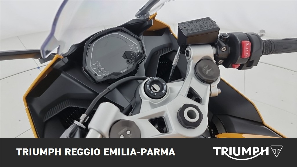 TRIUMPH Daytona 660 Abs
