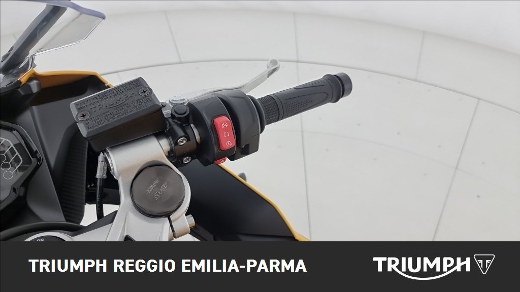 TRIUMPH Daytona 660 Abs