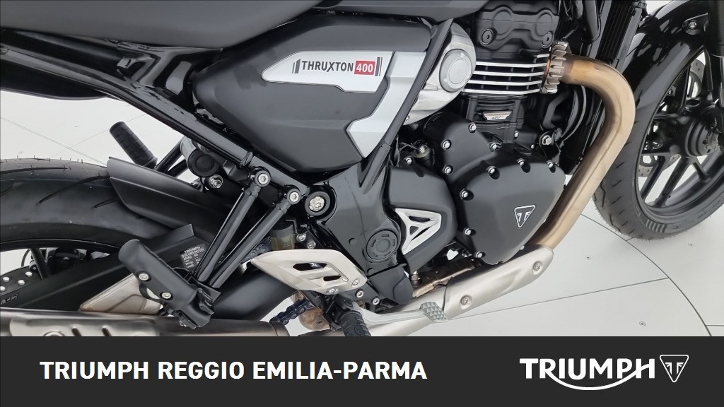 TRIUMPH Thruxton 400 Pearl Metallic White / Storm Grey Abs