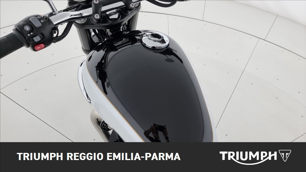 TRIUMPH Bonneville 900 T100 