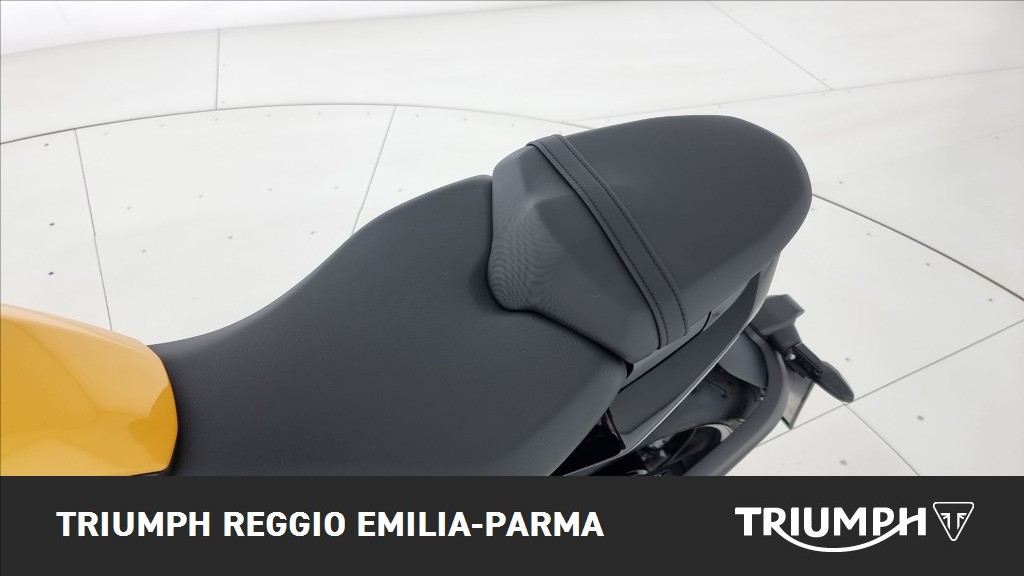 TRIUMPH Trident 660 Cosmic Yellow / Sapphire Black Abs