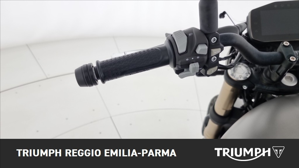 BENELLI Leoncino 800 