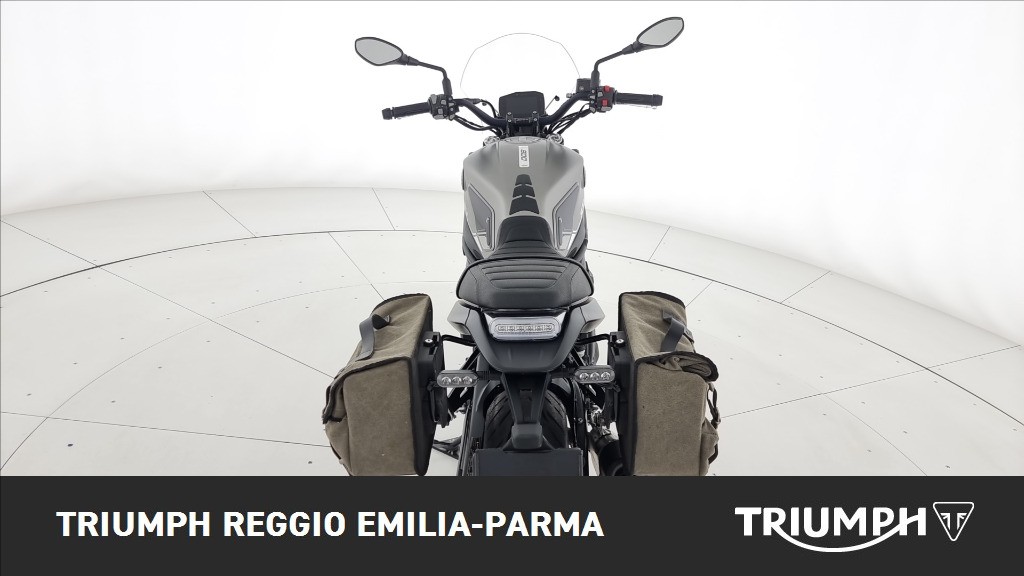 BENELLI Leoncino 800 