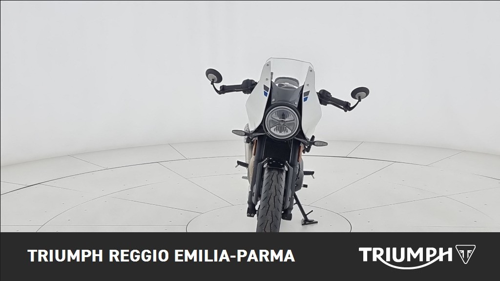 TRIUMPH Thruxton 400 Pearl Metallic White / Storm Grey Abs