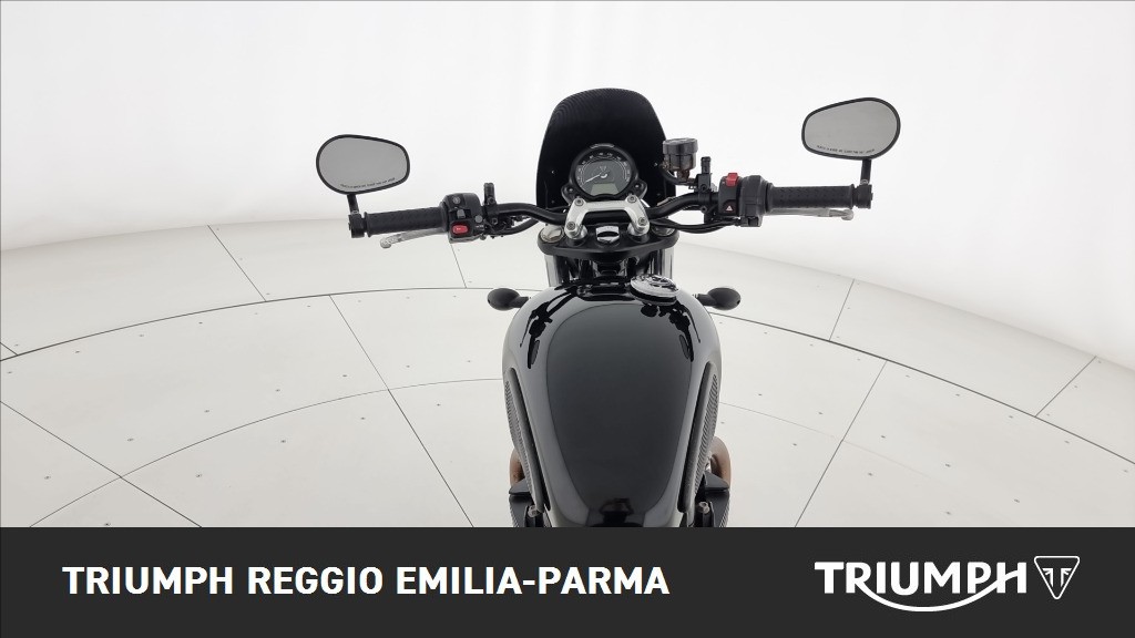 TRIUMPH Street Twin 900 