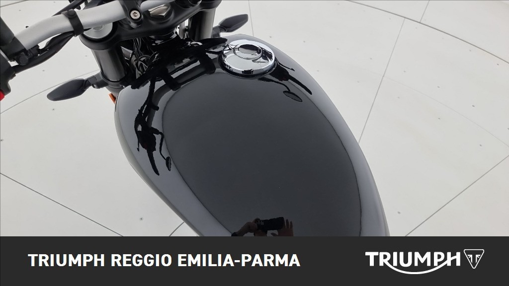 TRIUMPH Tracker 400 Phantom Black Abs