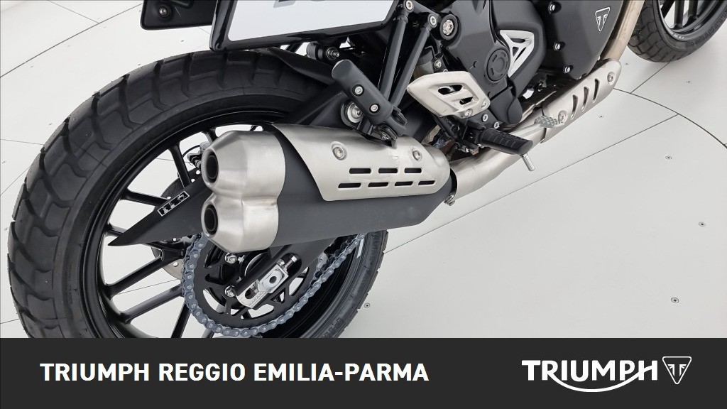 TRIUMPH Tracker 400 Phantom Black Abs