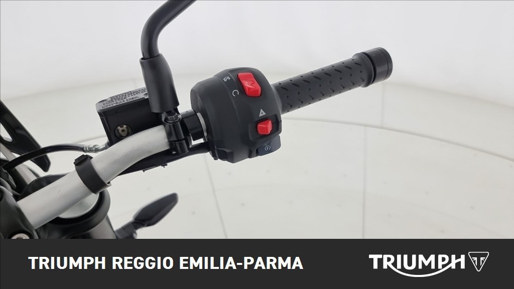 TRIUMPH Tracker 400 Phantom Black Abs