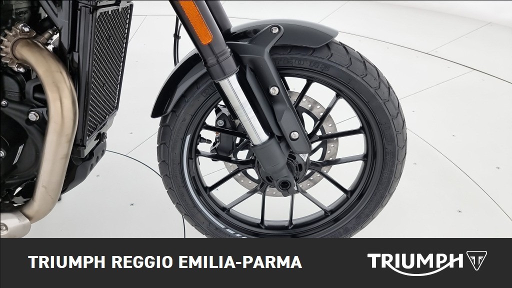 TRIUMPH Tracker 400 Phantom Black Abs