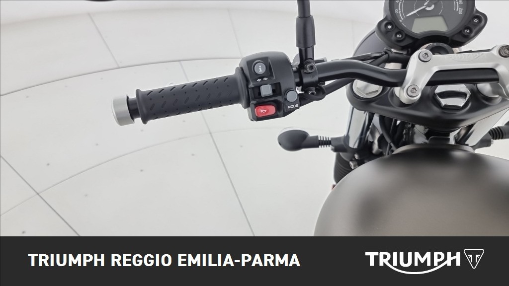 TRIUMPH Street Twin 900 