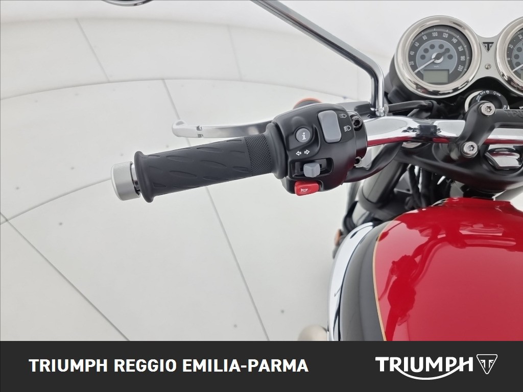 TRIUMPH Bonneville 900 T100 Jet Black / Diablo Red