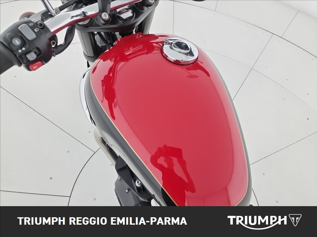 TRIUMPH Bonneville 900 T100 Jet Black / Diablo Red