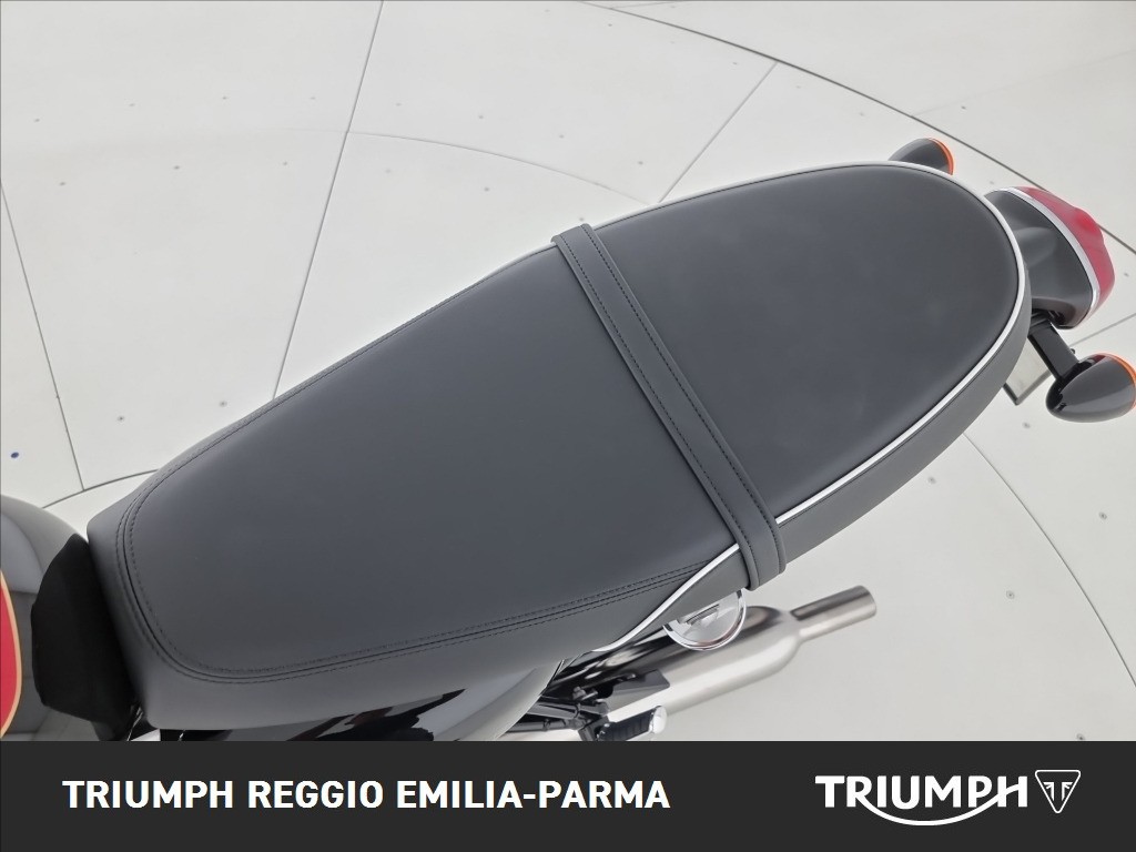 TRIUMPH Bonneville 900 T100 Jet Black / Diablo Red