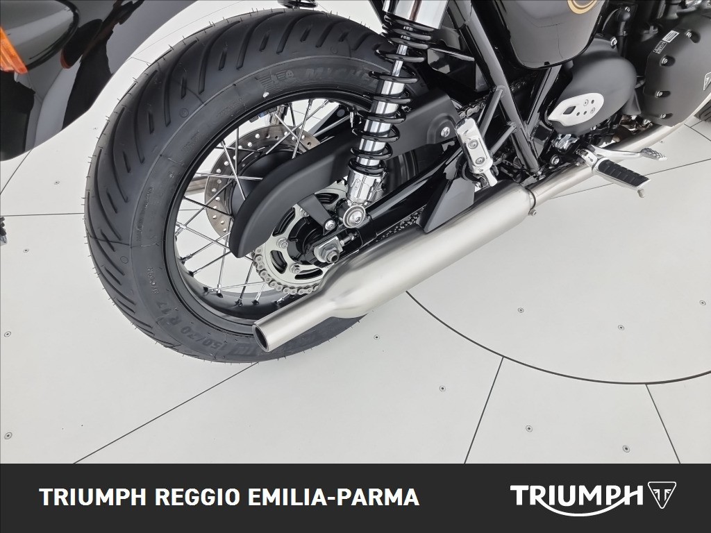 TRIUMPH Bonneville 900 T100 Jet Black / Diablo Red