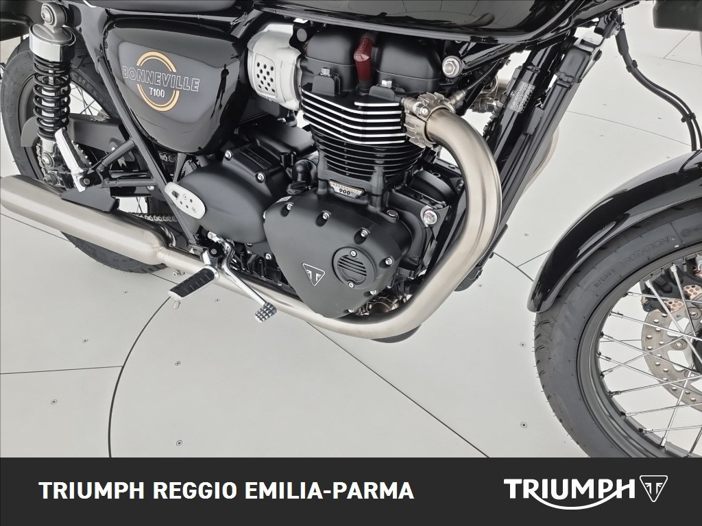 TRIUMPH Bonneville 900 T100 Jet Black / Diablo Red