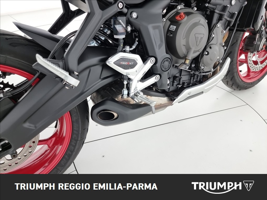TRIUMPH Trident 660 Triple Tribute Abs